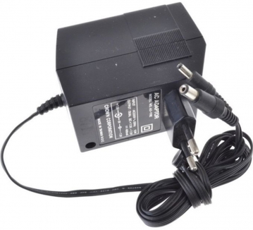 AD-110E INPUT:AC220V 50Hz 12W OUTPUT(DUAL DC +7.5V.-7.5V) AC ADAPTER