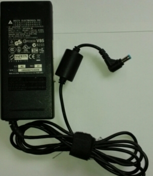 AC ADAPTER ADP-60DB INPUT:100-240V 1.5A 50-60Hz OUTPUT:19V  3.16A