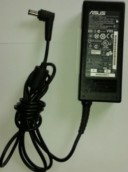 AC/DC ADAPTER  ADP-65JH AB  INPUT:100-240V 1.5A(1.5A) 50-60Hz OUTPUT:19V  3.42A(3.42A)  REV:01