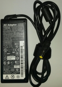 AC ADAPTER IBM P/N08K8210 INPUT:100-240V 1.0A-0.5A  50-60Hz  OUTPUT:16V 4.5A