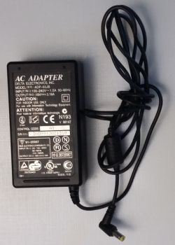 AC ADAPTER DELTA ELECTRONICS, INC. MODEL:ADP-60JB INPUT:100-240V 1.5A 50-60Hz OUTPUT: 19V 3.16A