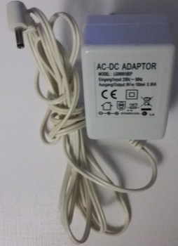 AC-DC ADAPTOR MODEL:LG090010EP Eingang/Input 230V 50Hz Ausgang/Output 9V 100mA 0.9VA