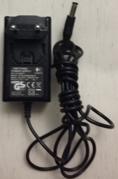 SWITCHING POWER SUPPLY P/N: 534-000271  MODEL:EFS01200600200CE INPUT: 100-240V  50/60Hz 0.4A OUTPUT: 6V  2A