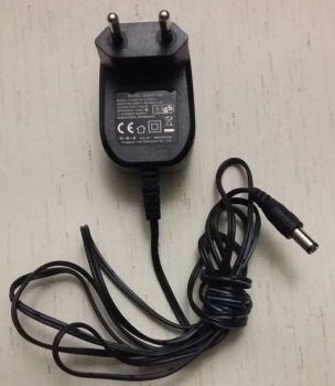AC/DC ADAPTOR MODEL:YLS0051A-E120020 INPUT:100-240V 50-60Hz 0.3A  OUTPUT:12V 200mA