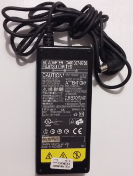 AC ADAPTER CA01007-0750  INPUT:100-240V 1.3-0.7A 50-60Hz OUTPUT:16V 3.36A  FMV-AC304B