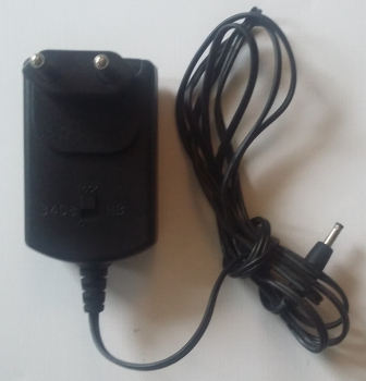DVE Switching Power Adapter  MODEL:DSA-10P-05 050100 INPUT:100-240V 50/60Hz 0.3A OUTPUT: +5V  2A  LEVEL 3