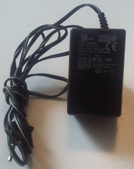 IP20  AC-DC CHARGER TYPE: AD-0412-SV1 INPUT:230V 50Hz 3.3W OUTPUT: 5.3V 140mA 0.8VA