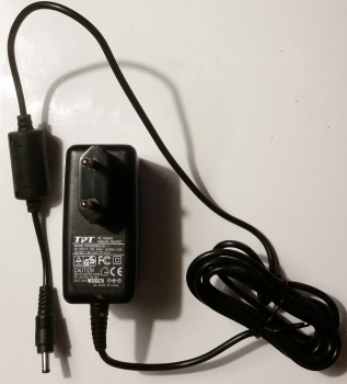 TPT AC Adapter TAMURA PACIFIC MODEL:FSY050300UE03-1 AC INPUT:100-240V 50/60Hz 0.6A OUTPUT:DC 5.0V 3.0A