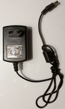 AC ADAPTER MODEL:SPS30-12.0-2000 INPUT:100-240V 50/60Hz 0.8A OUTPUT:12.0V 2000mA