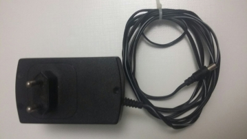 OUTPUT:8.5v 10.8W SPN 4037A INPUT: 220v 50Hz AC ONLY PL260C