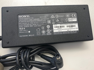 Original Sony APDP-100A1 AC Adapter 19,5V = 5,2A für Sony TV / Notebook's / Laptop's