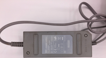 RVL-002 (EUR) Wii Original Netzteil Output: 12V-3,7A