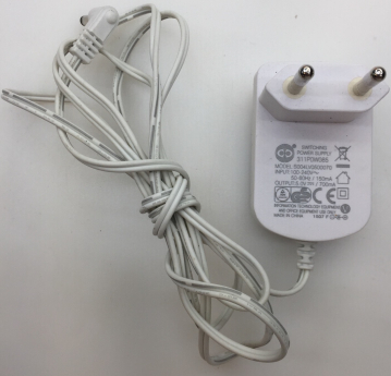 SWITCHING S004LV0500070 INPUT 100-240V 50/60Hz 150mA 5.0V--700mA  ADAPTER
