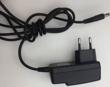 AVM04047 IN.230V 0.3A 50-60Hz 12V---1.2A AC/DC Adaptor