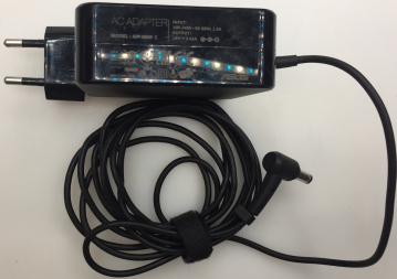 ASUS  ADP-65DW C INPUT:(100-240V) 50/60Hz 1.5A OUTPUT(19V-3.42A) AC ADAPTER
