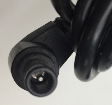 SONY  VGP-AC19V11 19.5V INPUT: 100V-240V 1.3A-0.6A OUTPUT: 19.5V 4.7A AC ADAPTER