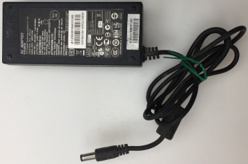 ADPC1236 IN:100-240V 1.3A 50/60Hz OUT:12VDC-3.0A 12V - 3,5A AC Adapter