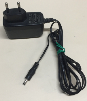 311P0W088 S009GV0500160 IN:100-240V 50/60Hz 300mA OUT: 5.0V---1600mA AC ADAPTER