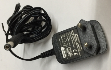 SWITCHING AC/DC POWER ADAPTER GEO061T-0510 out:5V---1A