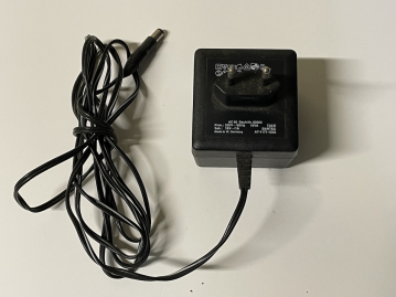 AC Adaptor Assman Compur NR.02002  16V---1A
