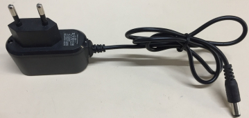 LD005-V3.0 IN:110-240V AC 50/60 Hz 0.3A OUT:5V DC 2A AC ADAPTER