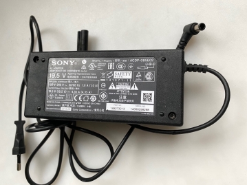ACDP-085E02 19,5V-4,35A Sony Strom Adapter
