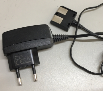 C390280-Z4-C705 Input: 230 VAC, 50 Hz, 43 mA Output: 4 VDC, 150 mA NETZTEIL