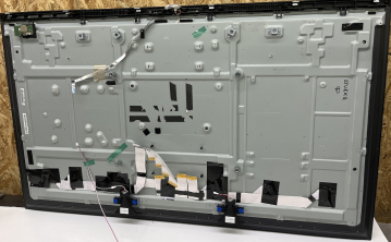 Hisense 55U8KQ Diffusor Plexiglaß mit LED Backlight und Gehäuse