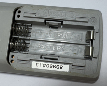 Loewe Assist 2 89950A13 Original Fernbedienung !!!Batteriedeckel fehlt!!