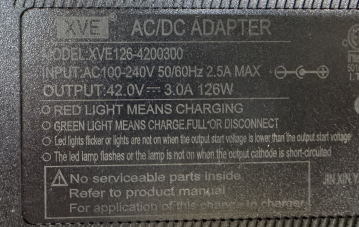 XVE126-4200300 XV-2107090239 INPUT: AC100-240V 50/60Hz 2.5A OUTPUT:42.0V-3.0A 126W AC/DC Adapter E-bike charger