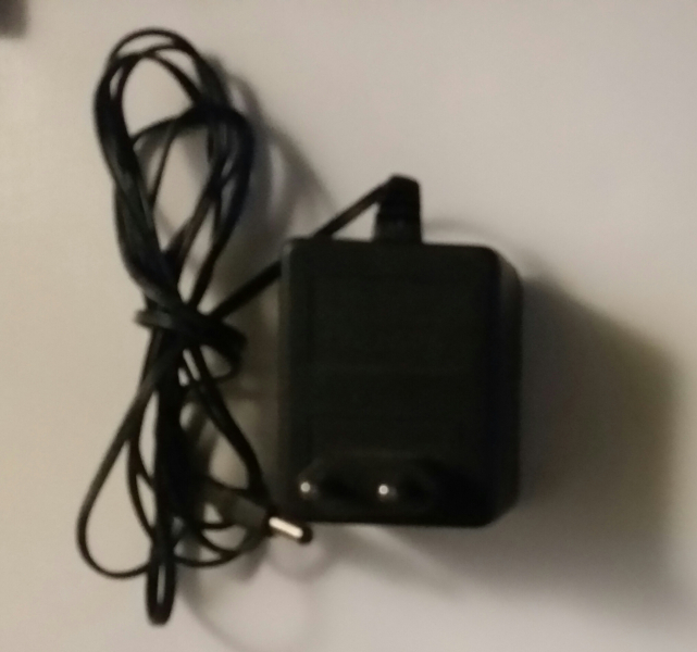 AC Adaptor AD-062A1B Input:  230VAC 50Hz 34,5W Output: 6VDC 2.1A