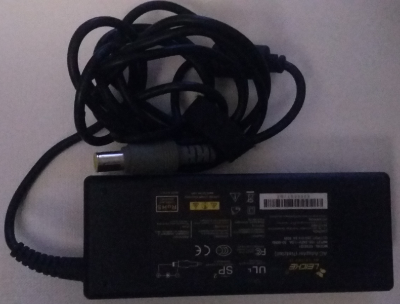 LEICKE AC Adapter (Netzteil) MODEL:NT00321 INPUT: 110-240V 1.5A 50-60Hz OUTPUT: 20V 4.5A 90W
