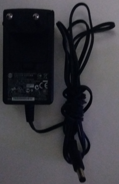 SWITCHING POWER SUPPLY MODEL:S018EM1200150 INPUT: 100-240V 50/60Hz 500mA OUTPUT: +12.0V 1500mA