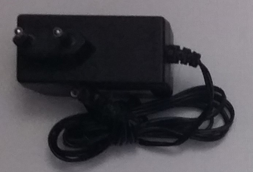 KATHREIN Netzgerat: 1682927 MODEL: DVS-120A17FEUM INPUT: 100-240V 50/60Hz 0.7A  OUTPUT: +12V 1.7A