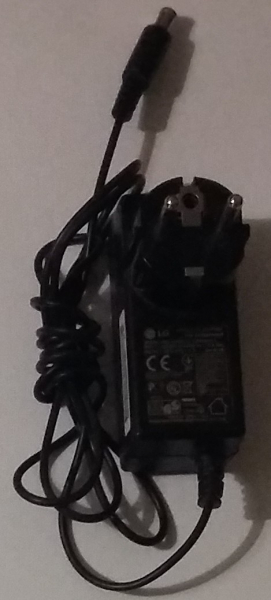 LG SWITCHING ADAPTER  P/N: EAY62790006 MODEL:ADS-40FSG-19 19032GPG-1  INPUT:100-240V  50/60Hz 1.0A Max. OUTPUT: 19 V 1.7A