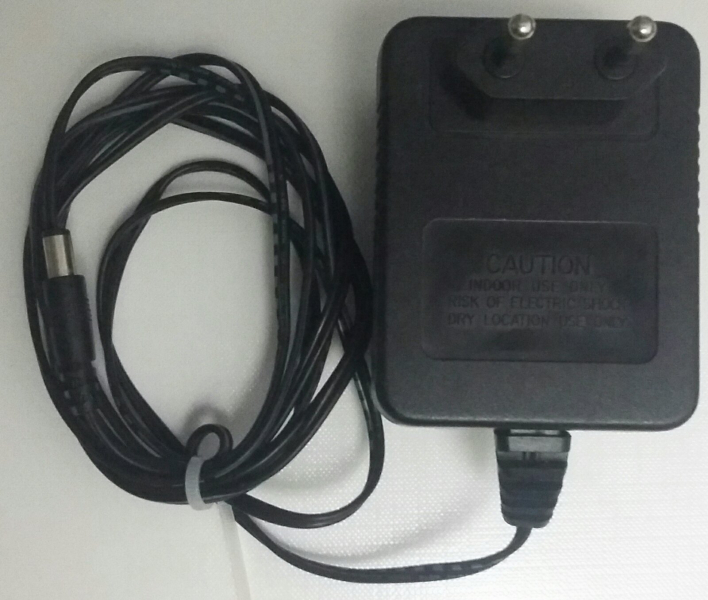 AC-DC ADAPTOR MODEL:MWD48-1201000U PRI:230V 50Hz 105mA SEC:12V 1A 12VA