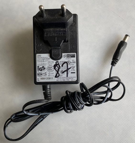 APD ADAPTER N0.WA-24E12  AC:100-240V 50-60Hz 0.65A Max 51-80VA  DC:12V-2A