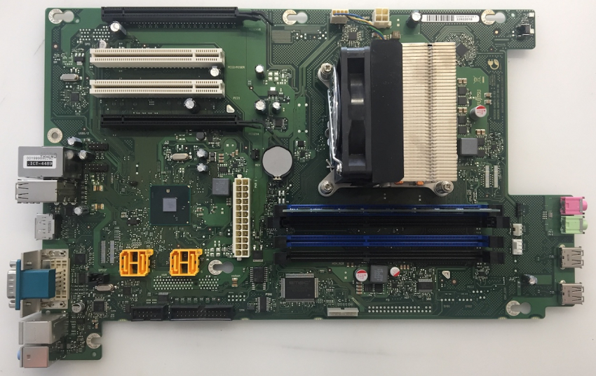 PC Mainboard Fujitsu W26361-W2071 D2924-A12 GS 1 mit i5-650 CPU und 2GB DDR2