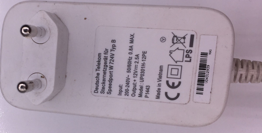 UP0301H-12PE P1443 OUTPUT 12V-2.5A Fernbedienung