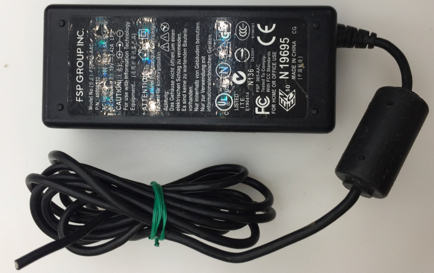FSP065-AAC P/N:40008332 AC Input:100-240V 1.5A, 50-60Hz DC Output:19V 3.42A LPS Adapter