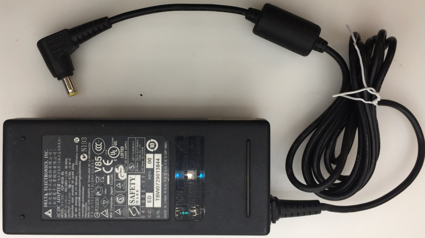 AC ADAPTER ADP-90SB BB INPUT:100-240V 1.5A(1.5A) 50-60Hz OUTPUT:19V  4.74A(4.74A)