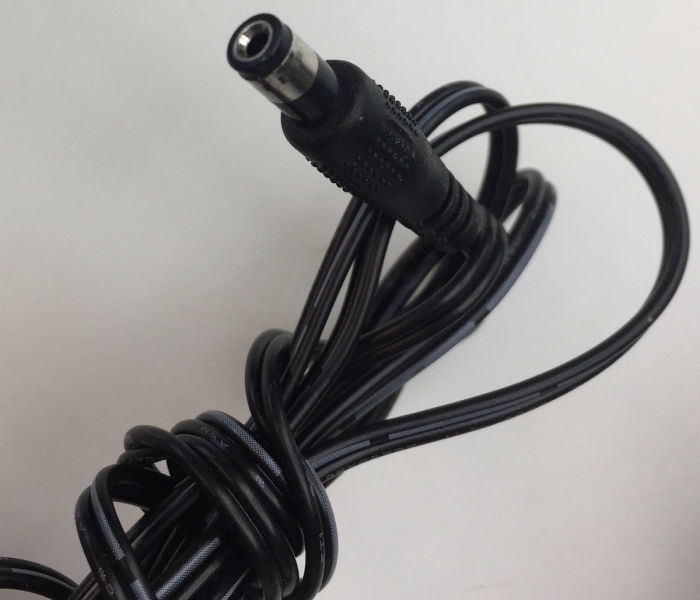 SWITCHING S10A03-120A050-X4 INPUT:100-240V 50/60Hz max0.3A 80mA OUTPUT: 12V 500mA ADAPTER