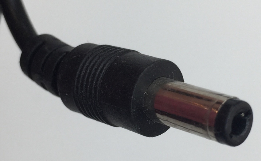 AUKRU BS-1215 OUTPUT: DC12V--1.5A INPUT:AC100-240V-50-60Hz 0.3A POWER