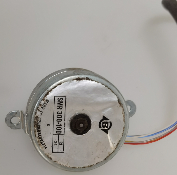 Syncronmotor SMR 300-100 24Volt Motor für plattenspieler