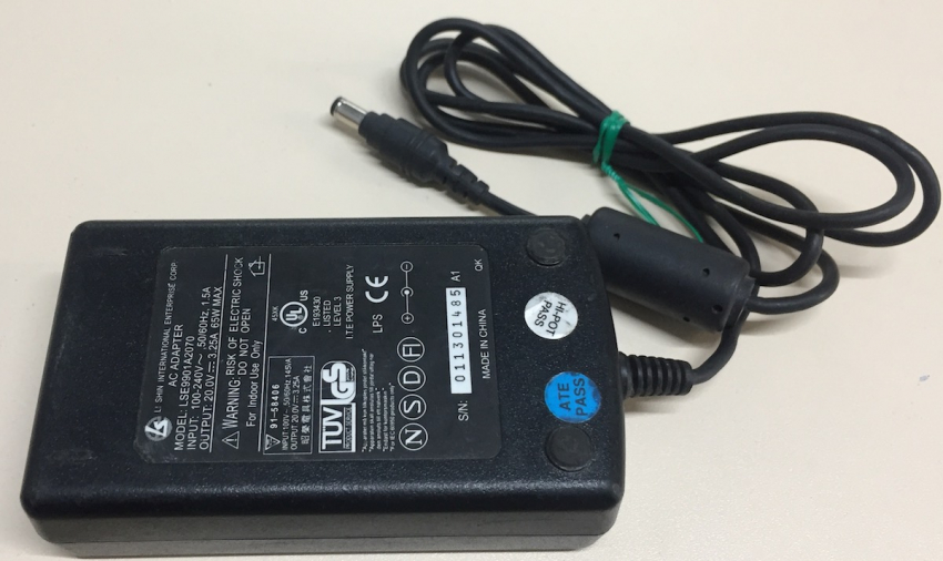LSE9901A2070 INPUT:100-240V 50/60Hz 1.5A OUTPUT:20.0V 3.25A 65W MAX AC ADAPTER