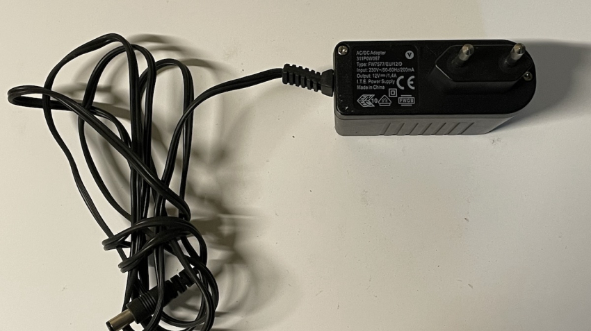 AC Adapter 311P0W067 12V---1.4A