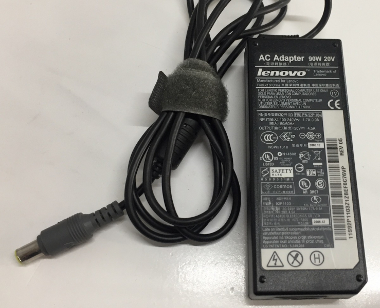 AC Adapter 90W 20V LENOVO P/N: 92P1103 INPUT: 100-240V-1.7A-0.9A 50-60Hz OUTPUT: 20V-4.5A