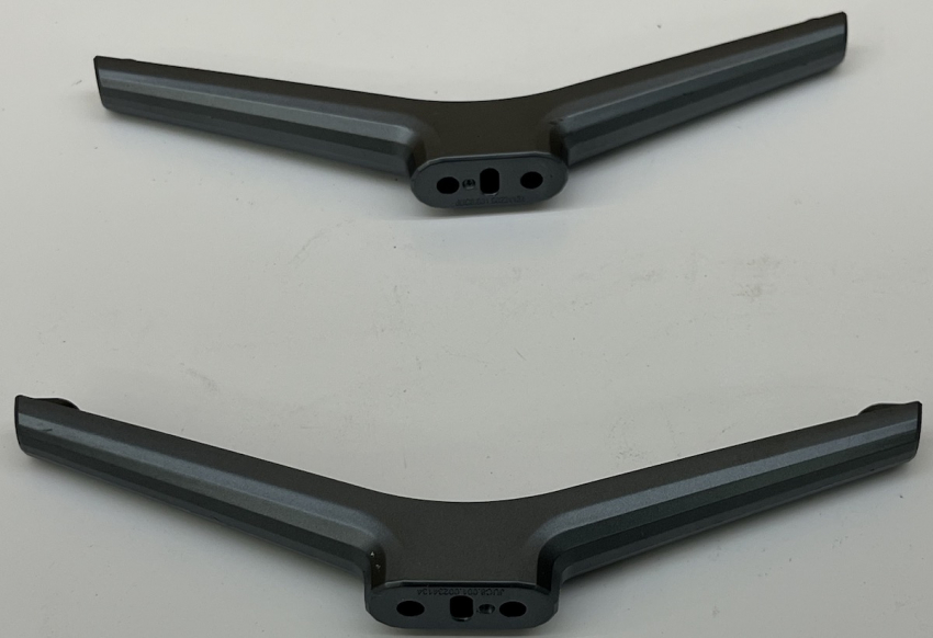 CHiQ L32M8TG Standfüße JUC8.001.00234134