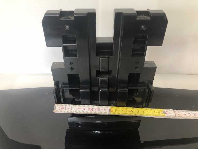 LG 37LG2000 Standfuß MJH550404.2