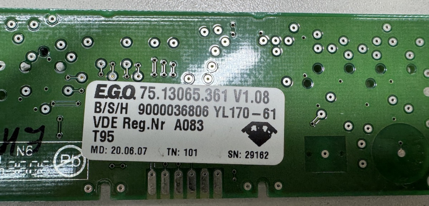 EH95S501/08  980.107-03 EGO 75.13065.361 V1.08 – Anzeige- / Steuerplatine für Induktionskochfeld (Bosch / Siemens / Neff / Gaggenau)